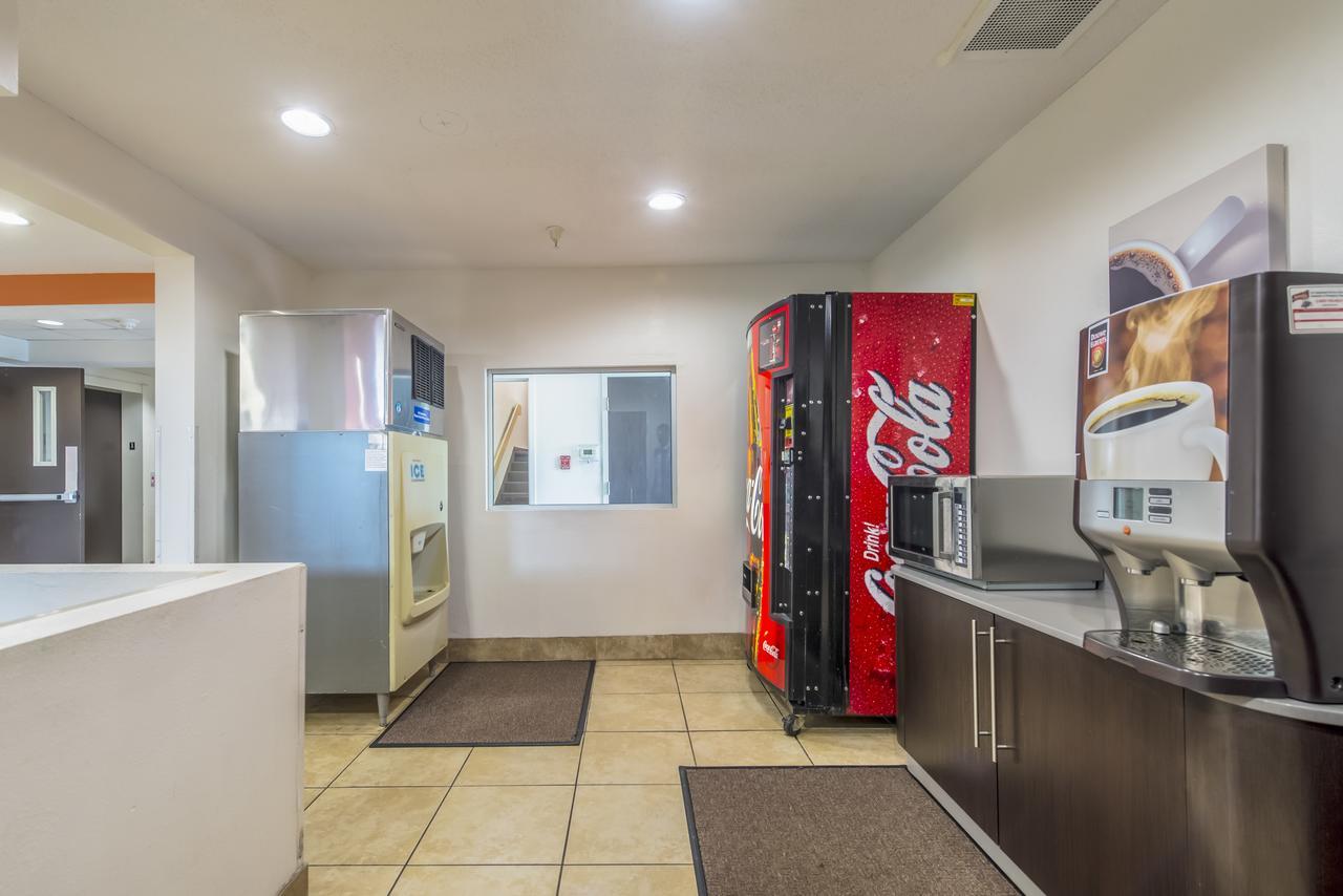 Motel 6 Indianapolis Carmel Extérieur photo